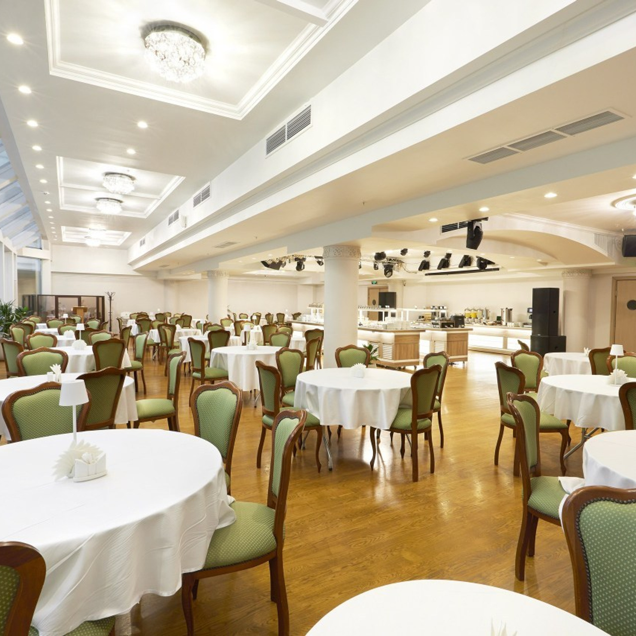 Recall. Photographer for business Mikhail Semenov. Aqua photo studio, photo school