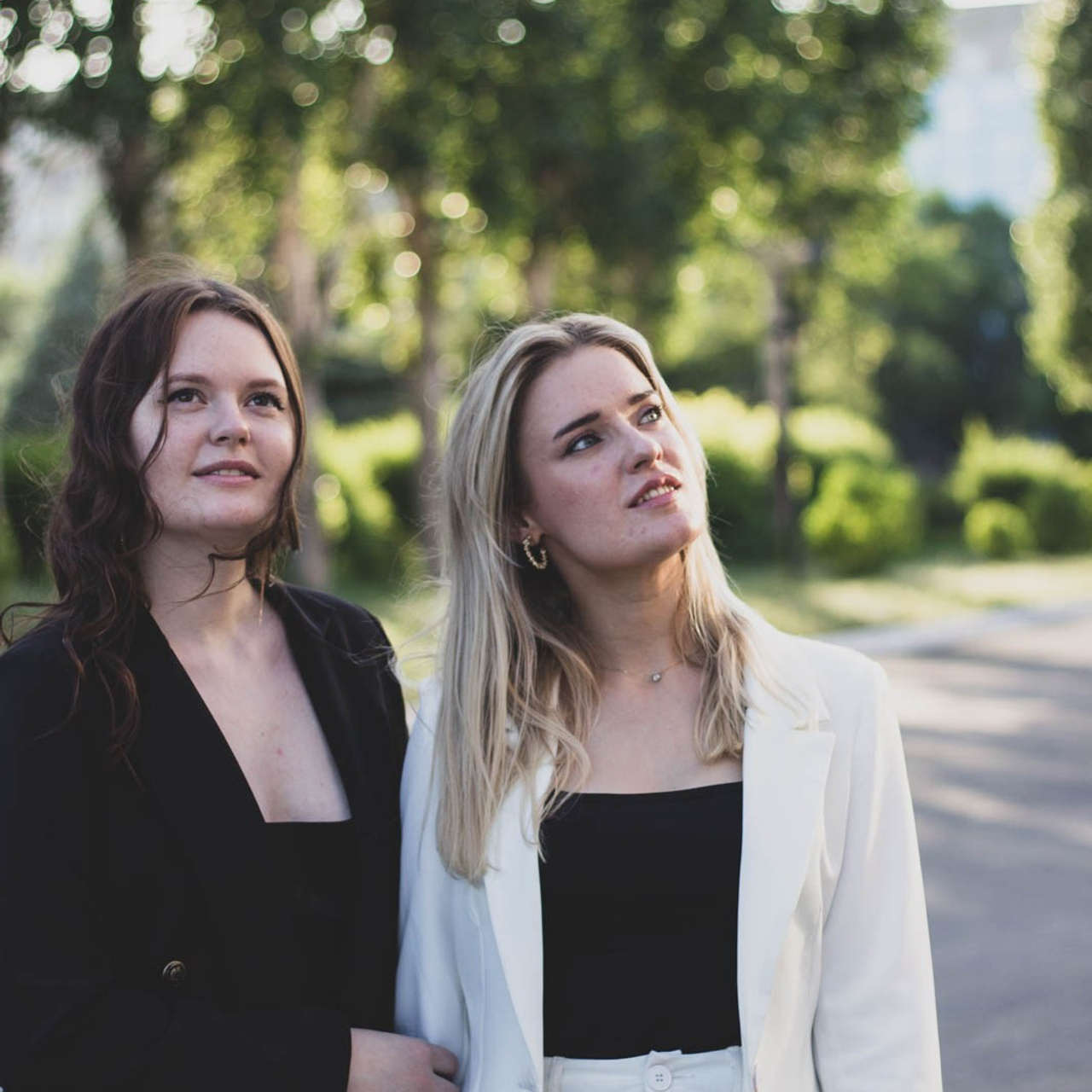 Подруги (Уличные фотосессии, фотосессия прогулка)