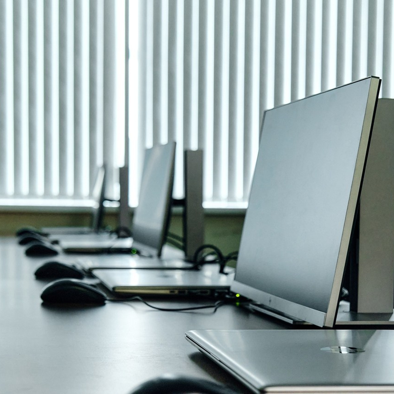 Reviews. Aleksandr Kobtsev