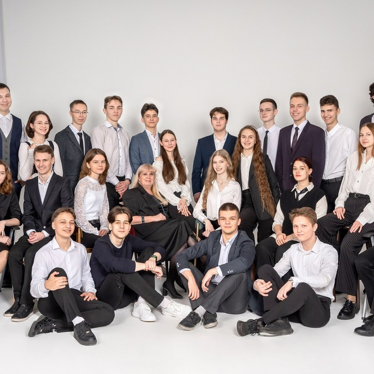 Отзывы о студии фотографии алисаальбумс. Forteens Выпускные альбомы в Нижнем Новгороде