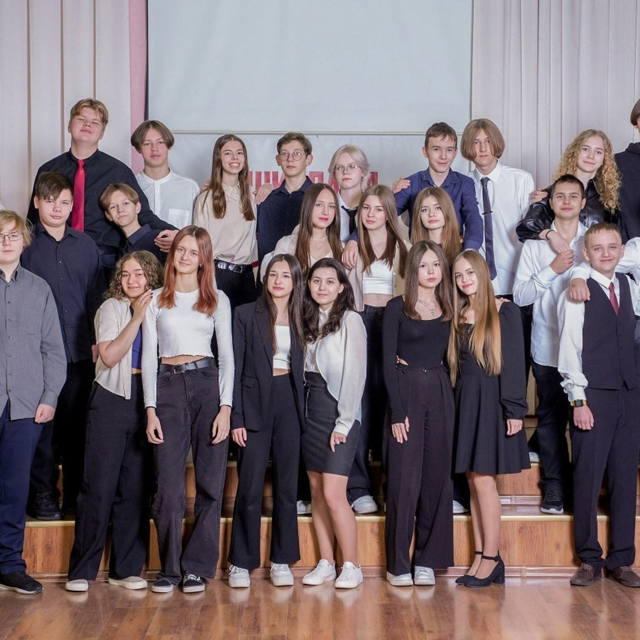 Отзывы о студии фотографии алисаальбумс. Forteens Выпускные альбомы в Нижнем Новгороде