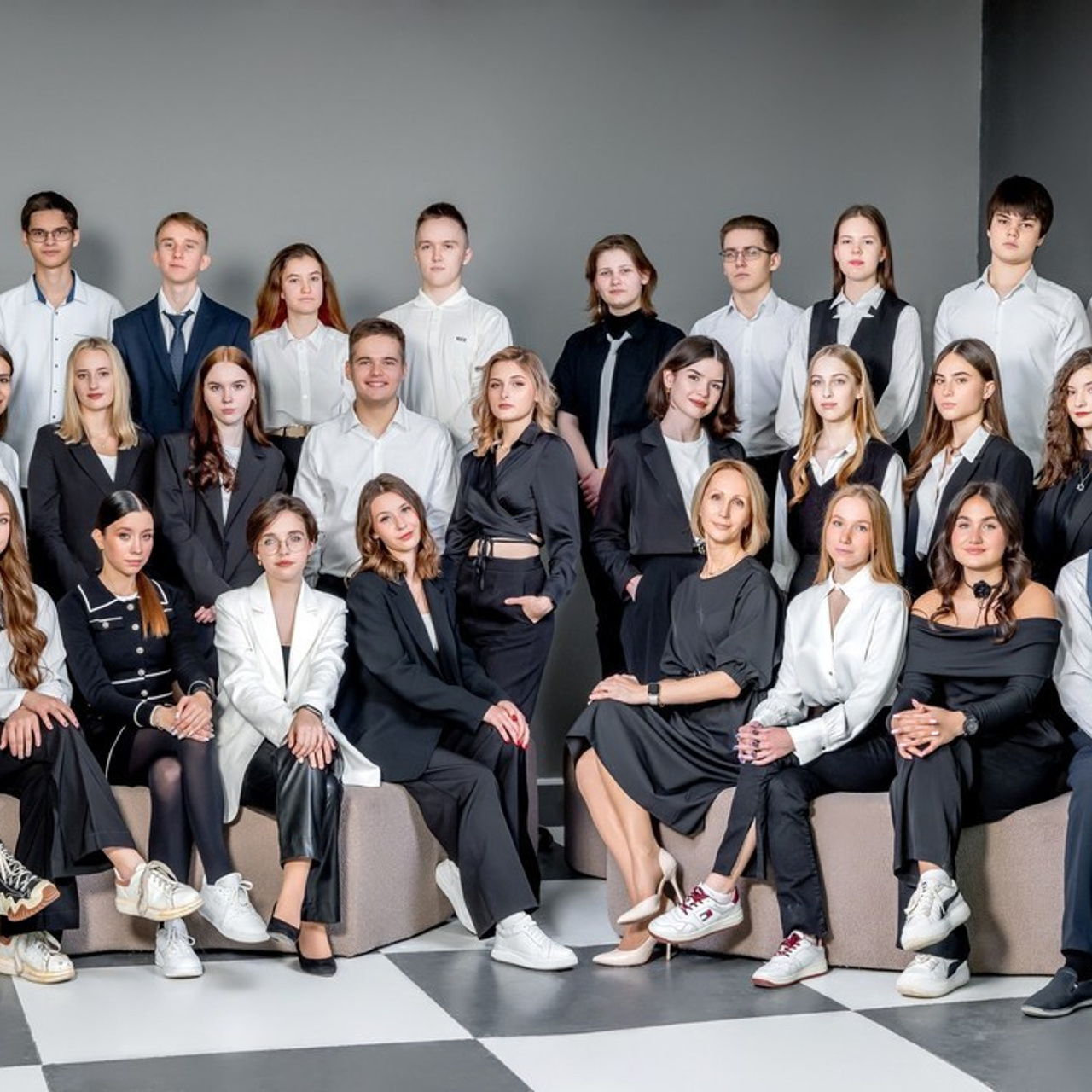 Отзывы о студии фотографии алисаальбумс. Forteens Выпускные альбомы в Нижнем Новгороде