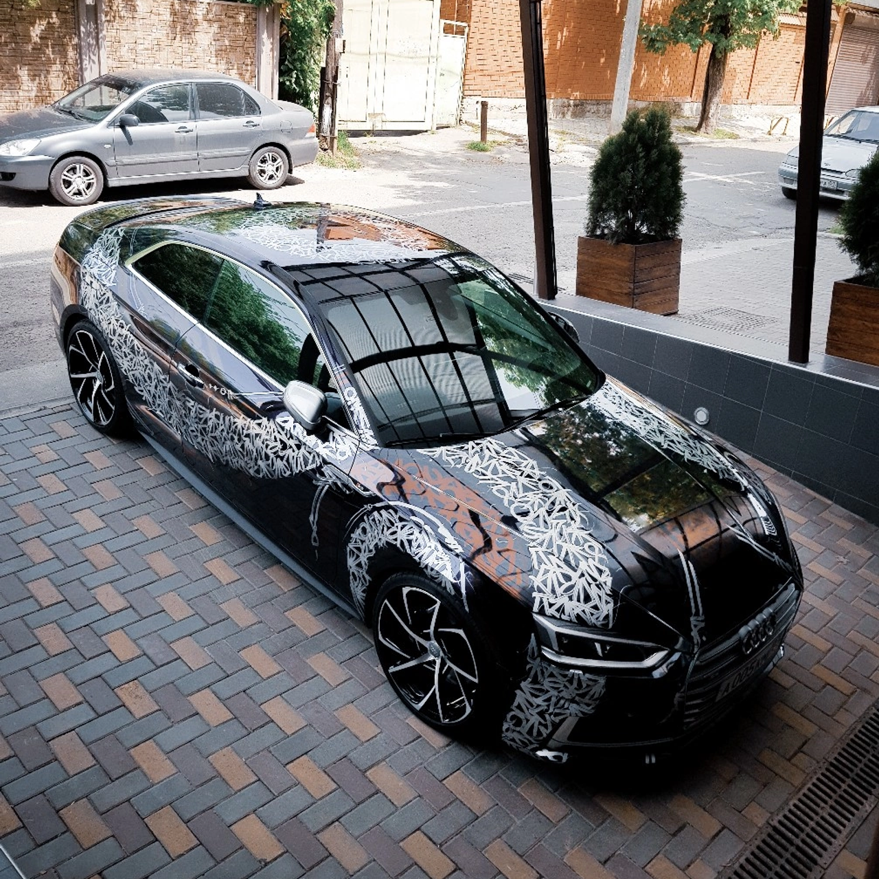 Cars. ㊍ Multi universal visual artist in India