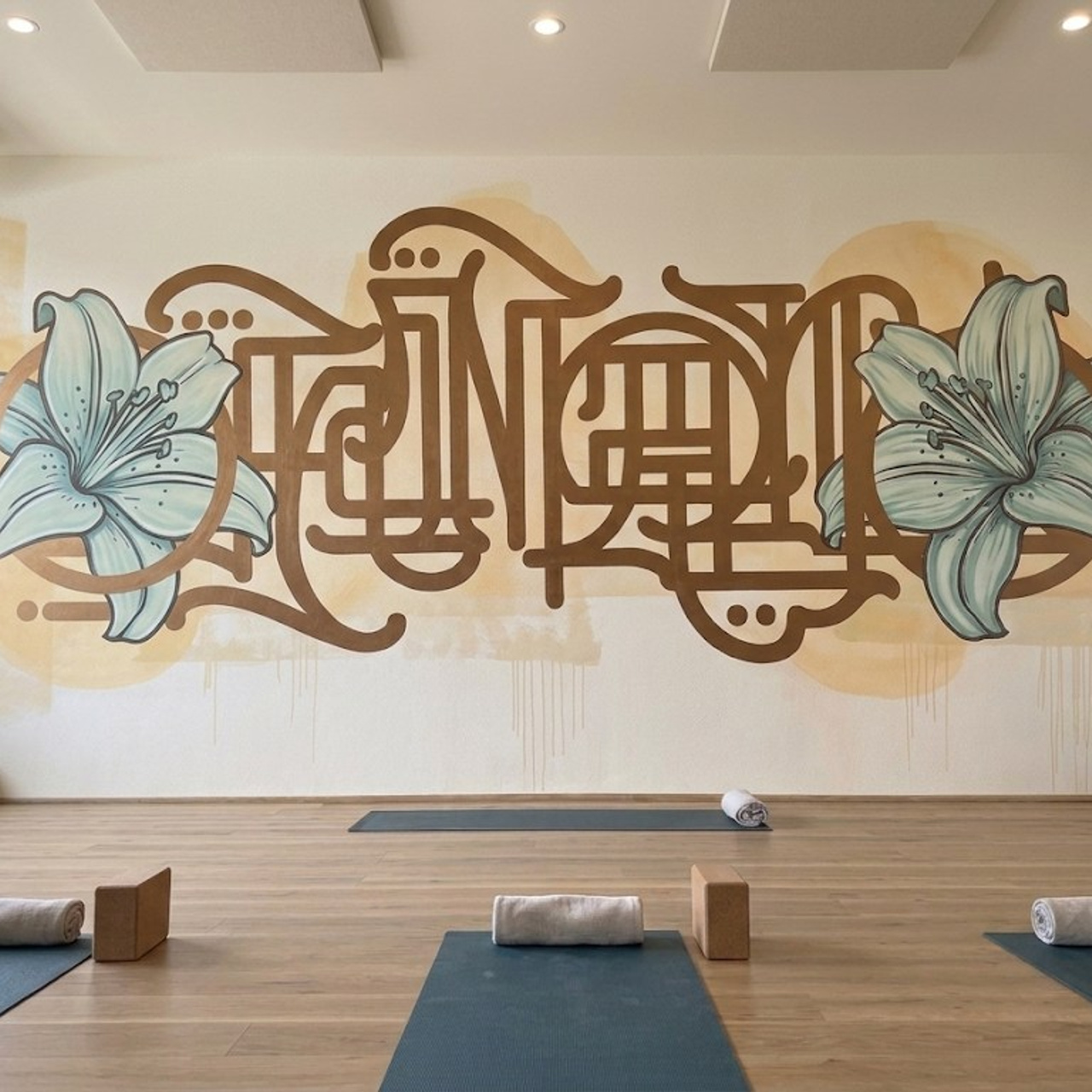 Walls. ㊍ Multi universal visual artist in India