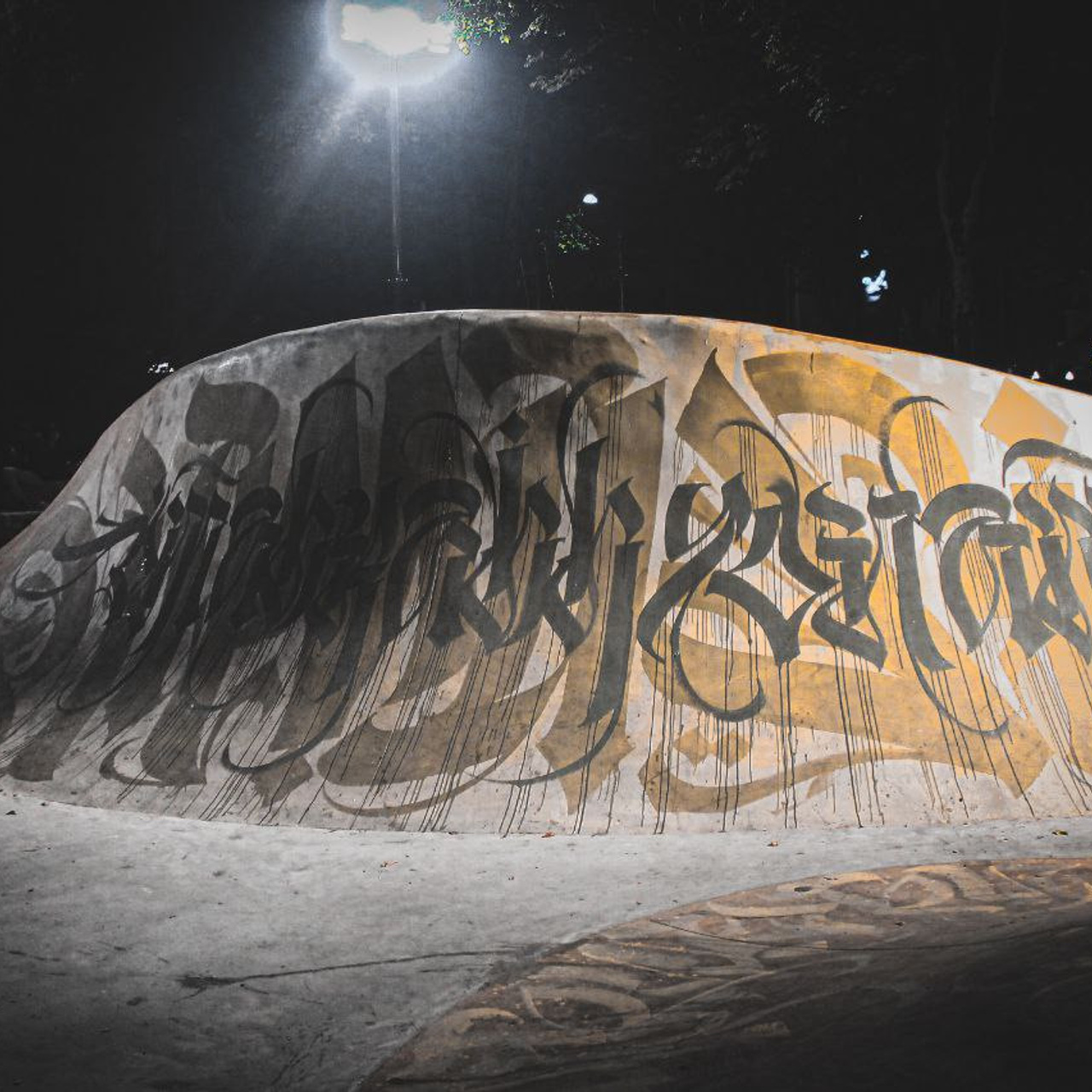 Walls. ㊍ Multi universal visual artist in India