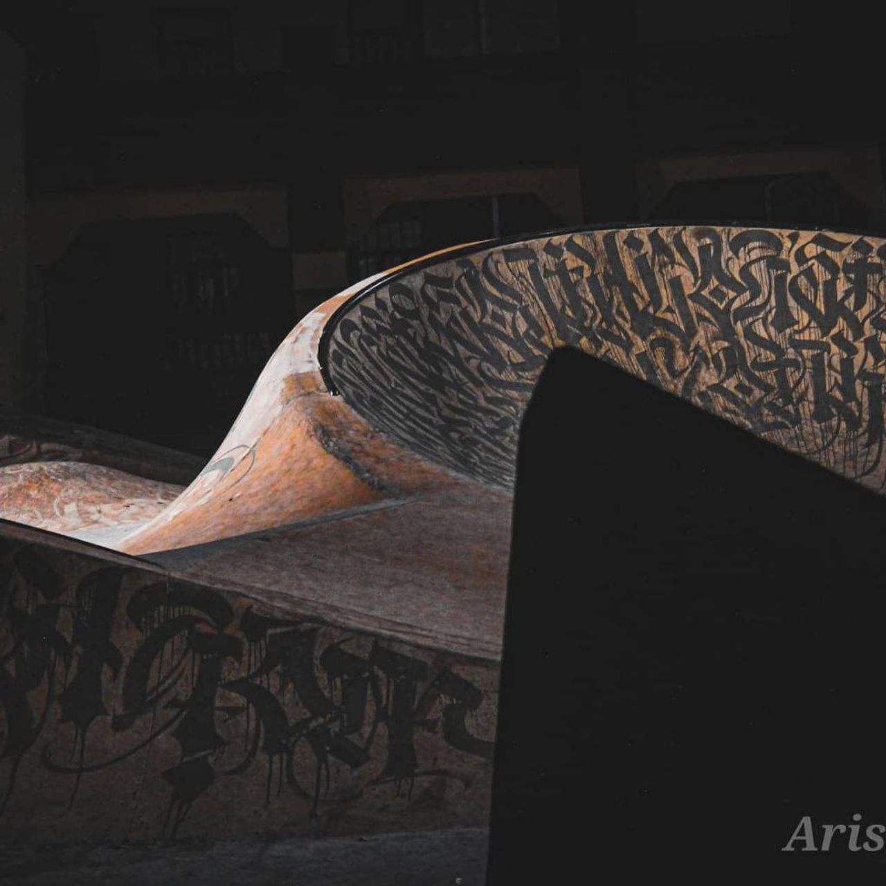 Walls. ㊍ Multi universal visual artist in India