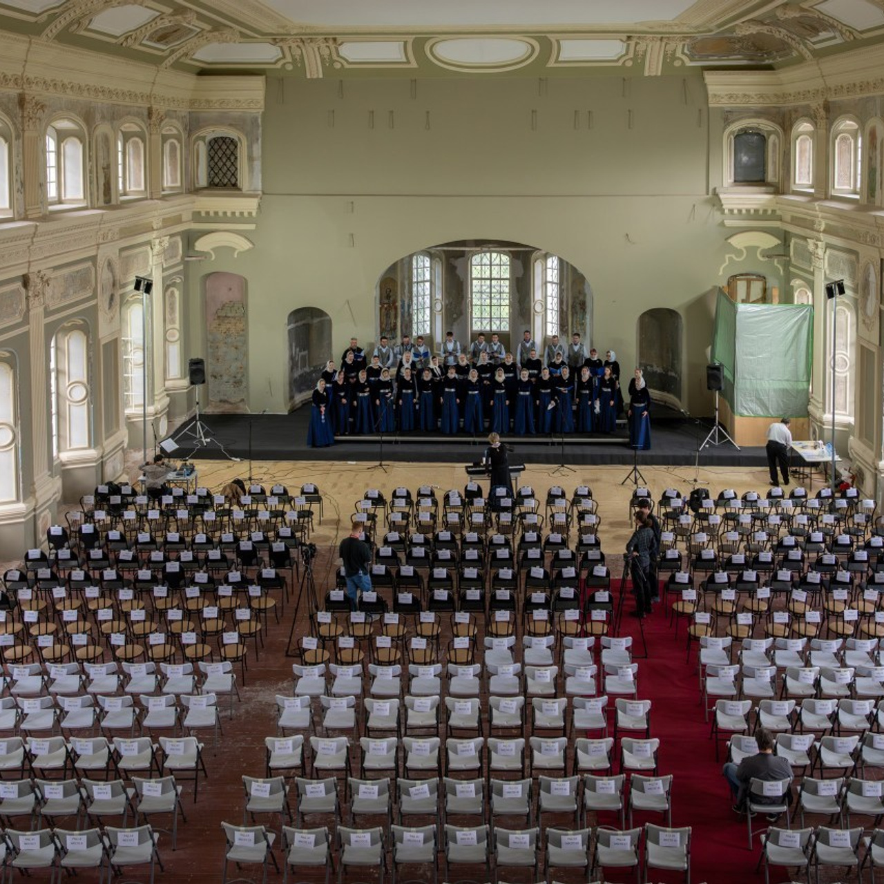 Страница отзывов о работе с Антоном Севастьяновым. Фотосъёмка интерьеров и архитектуры гостиниц, промышленная съёмка