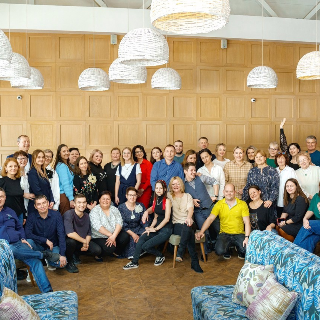 Стоимость фотографа на корпоратив. Услуги фотографа. Фотограф сколько стоит. Найти фотографа. Профессиональный фотограф. Фотограф цена. Фотограф в Тольятти Андрей Медведев