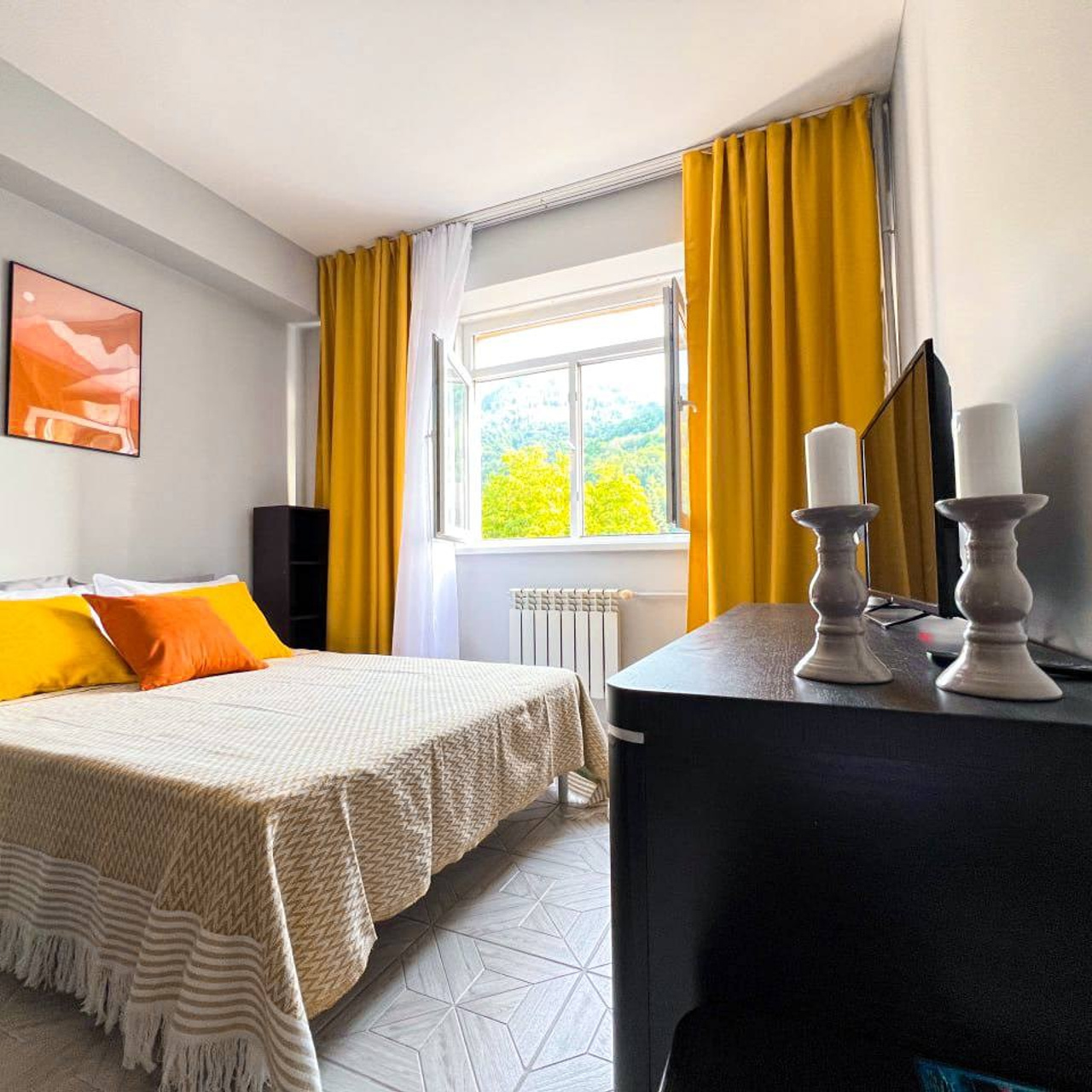 Просторная студия с видом на горы в Красной Поляне