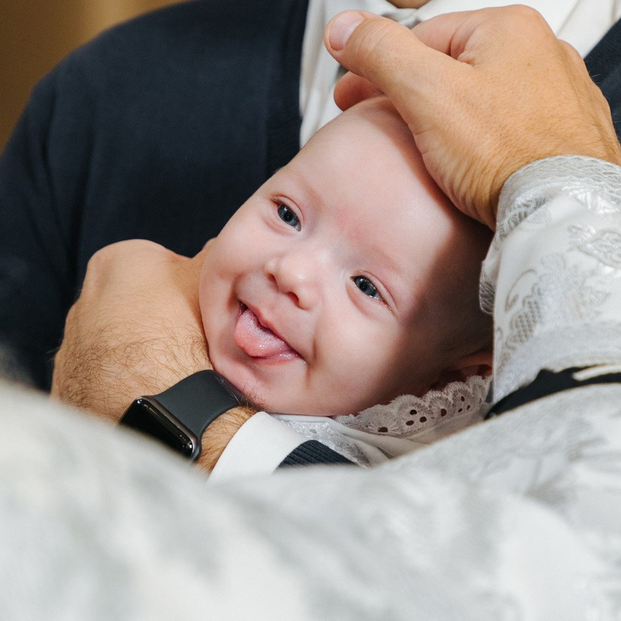 Отзывы на работу. Фотограф крещение венчание в Петербурге! Помогает подобрать храм и посоветовал душевного батюшку в СПб