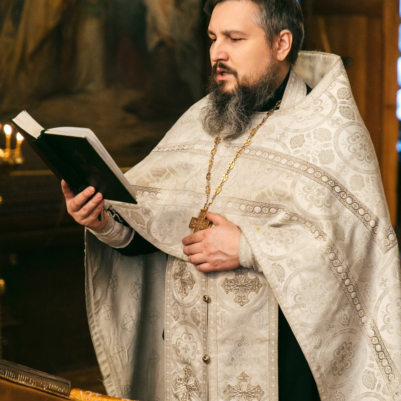 Отзывы на работу. Фотограф крещение венчание в Петербурге! Помогает подобрать храм и посоветовал душевного батюшку в СПб