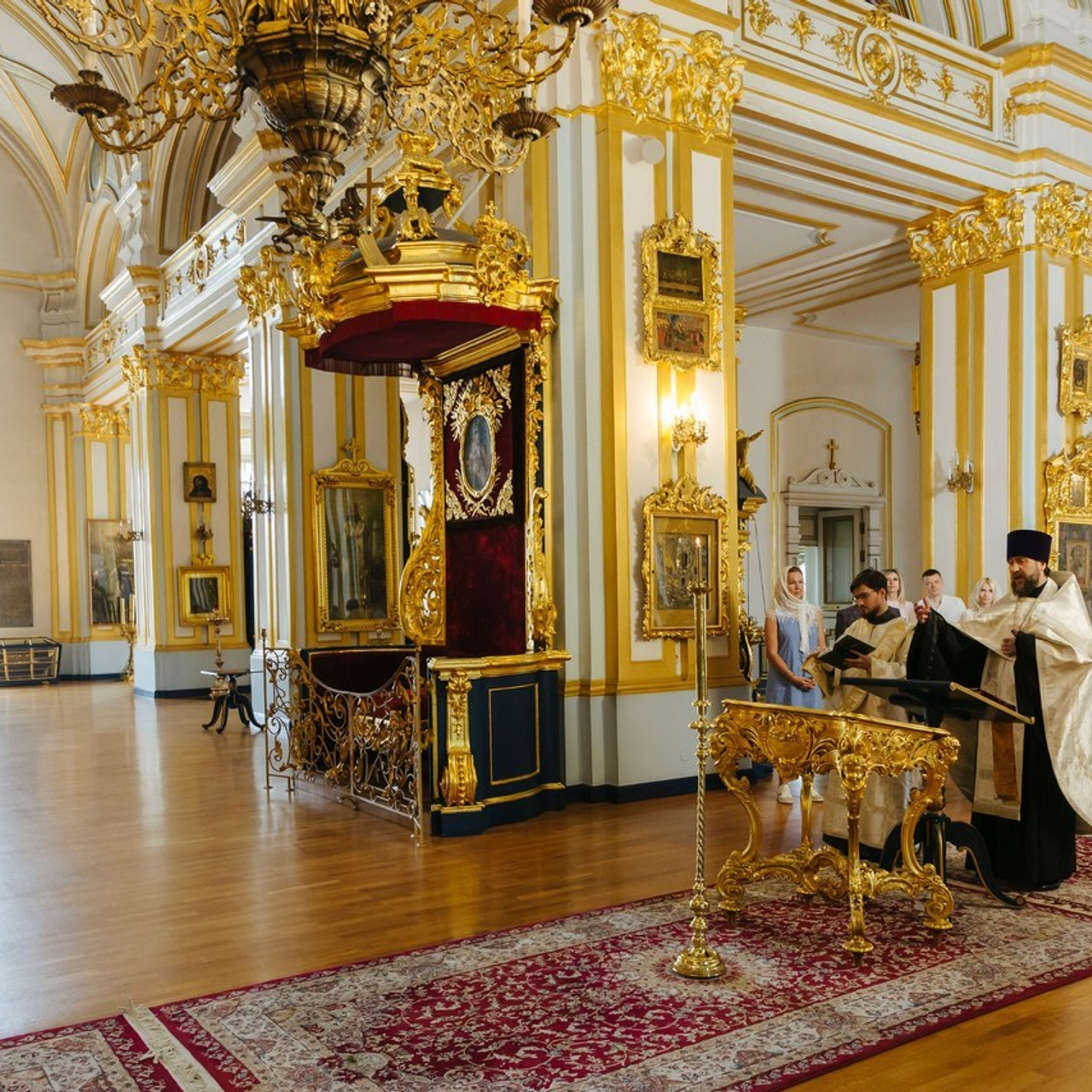 Отзывы на работу. Фотограф крещение венчание в Петербурге! Помогает подобрать храм и посоветовал душевного батюшку в СПб