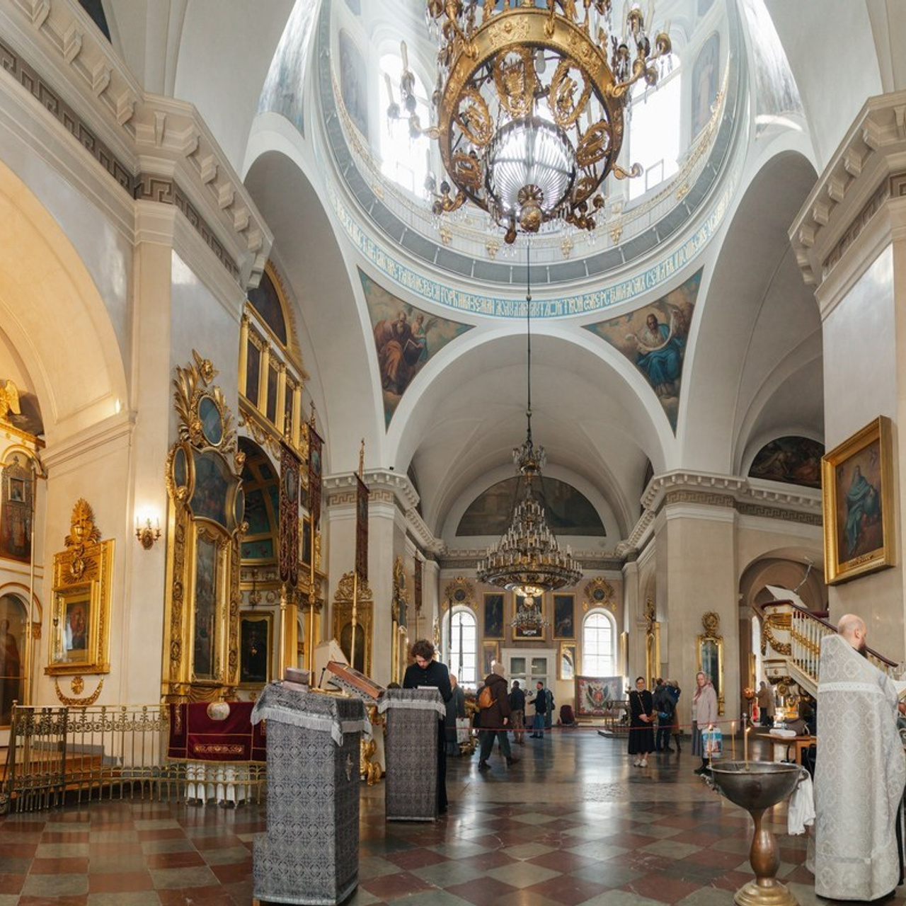 Отзывы на работу. Фотограф крещение венчание в Петербурге! Помогает подобрать храм и посоветовал душевного батюшку в СПб