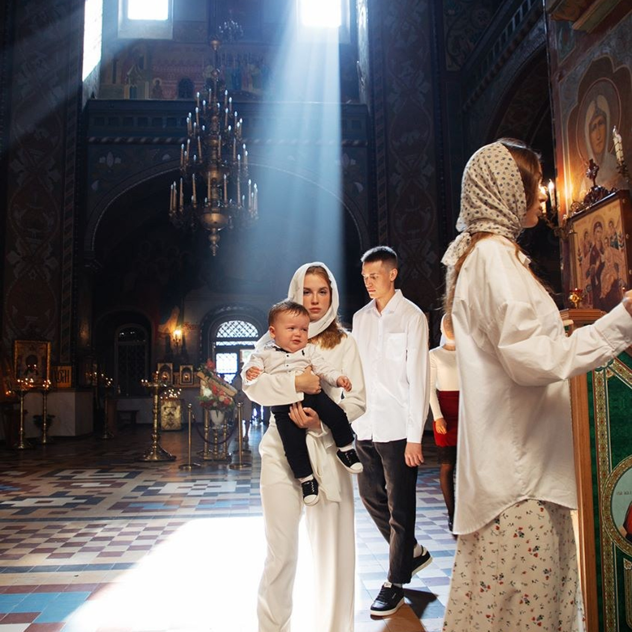 Отзывы на работу. Фотограф крещение венчание в Петербурге! Помогает подобрать храм и посоветовал душевного батюшку в СПб