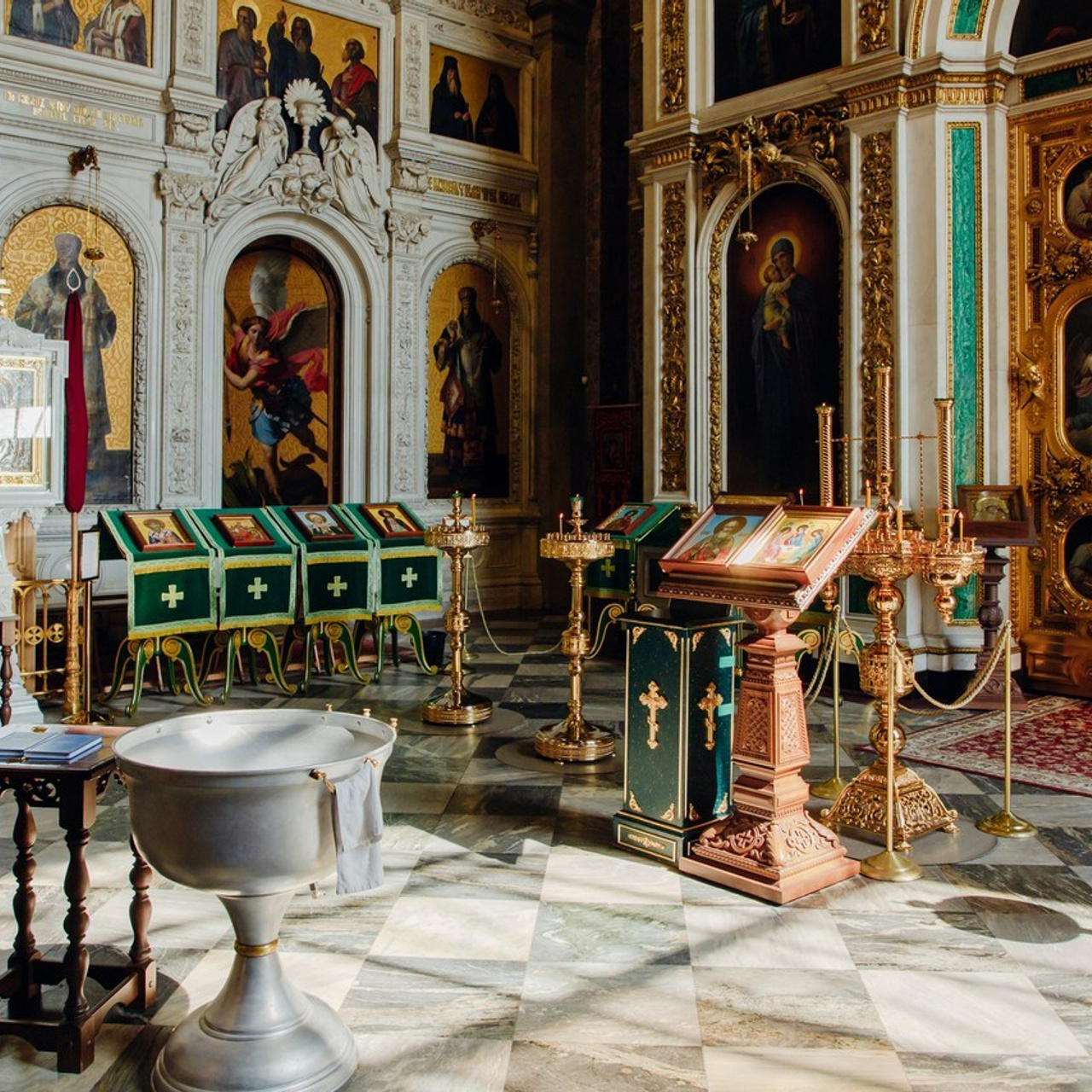 Отзывы на работу. Фотограф крещение венчание в Петербурге! Помогает подобрать храм и посоветовал душевного батюшку в СПб