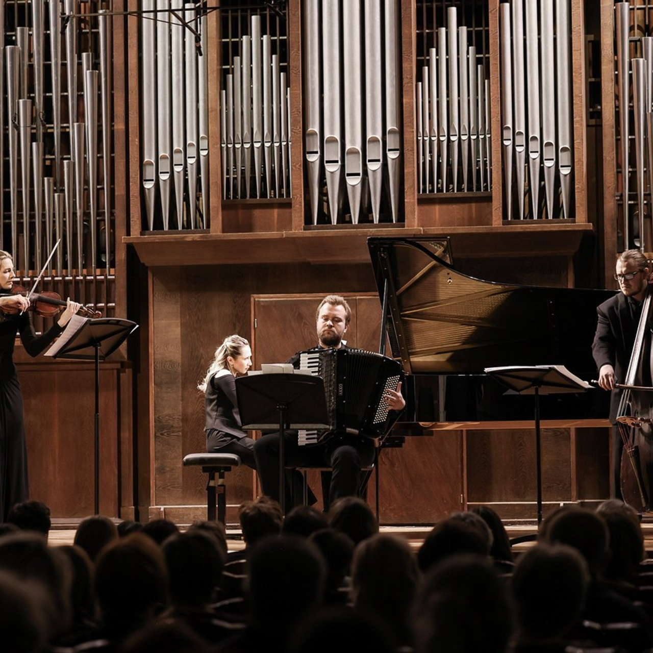 Отзывы. Репортажный, архитектурный, театральный и файн-арт фотограф Лена Мельникова в Москве
