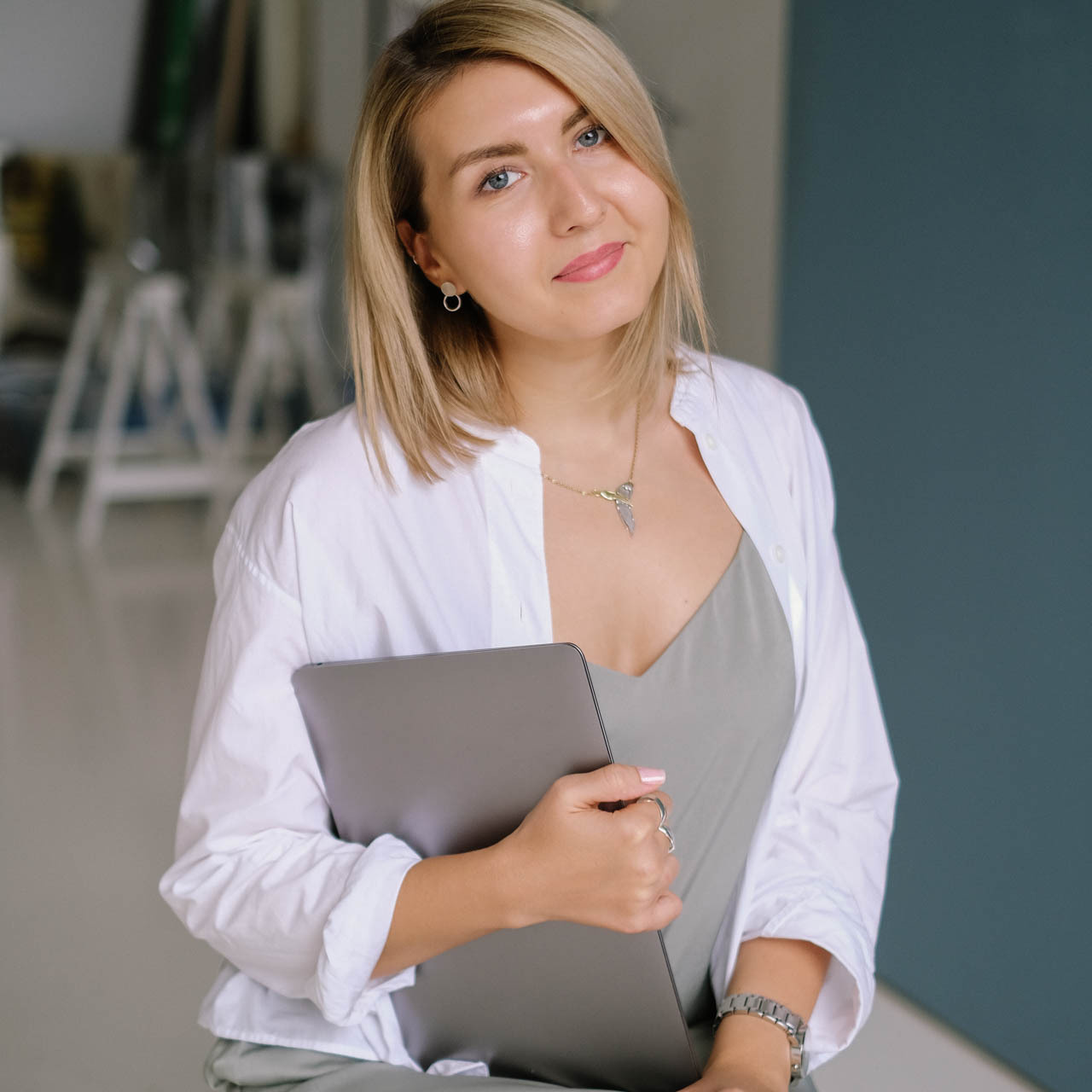 Оля — психолог