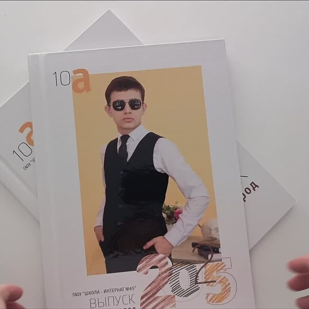 Выпускные  книги и альбомы для 9-х,11-х ,старших классов. Выпускные альбомы в Нижнем Новгороде и Нижегородской области