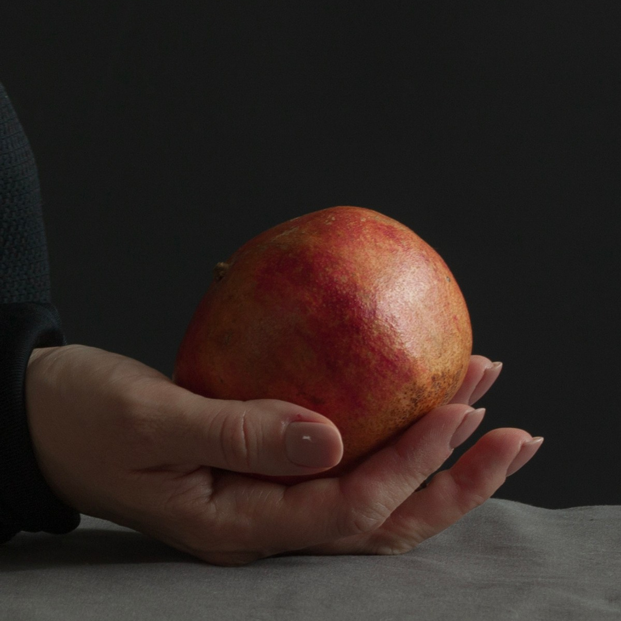 Pomgranate. Autoportrait