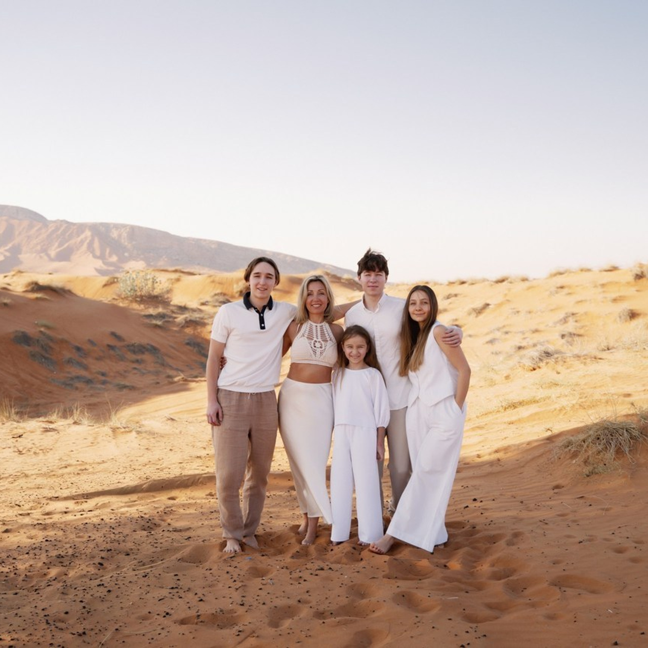 Семейный фотограф в Абу-Даби и Москве дома в студии и на природе. Фотограф и видеограф в Москве и Абу Даби Мария Кулагина