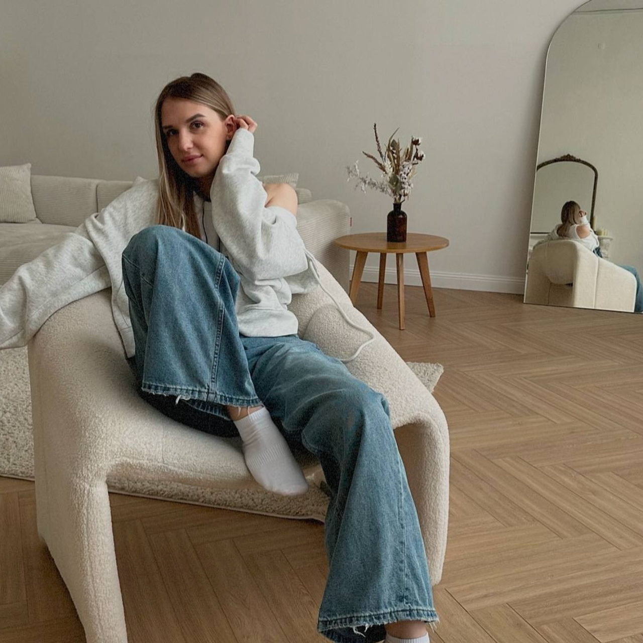 • Feedback. Cinematic presets video/photo, visual, content creator Lina Pleshakova