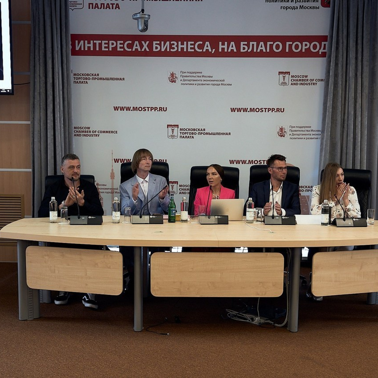 Отзывы. Репортажный и детский фотограф в Москве Илья Еренбург