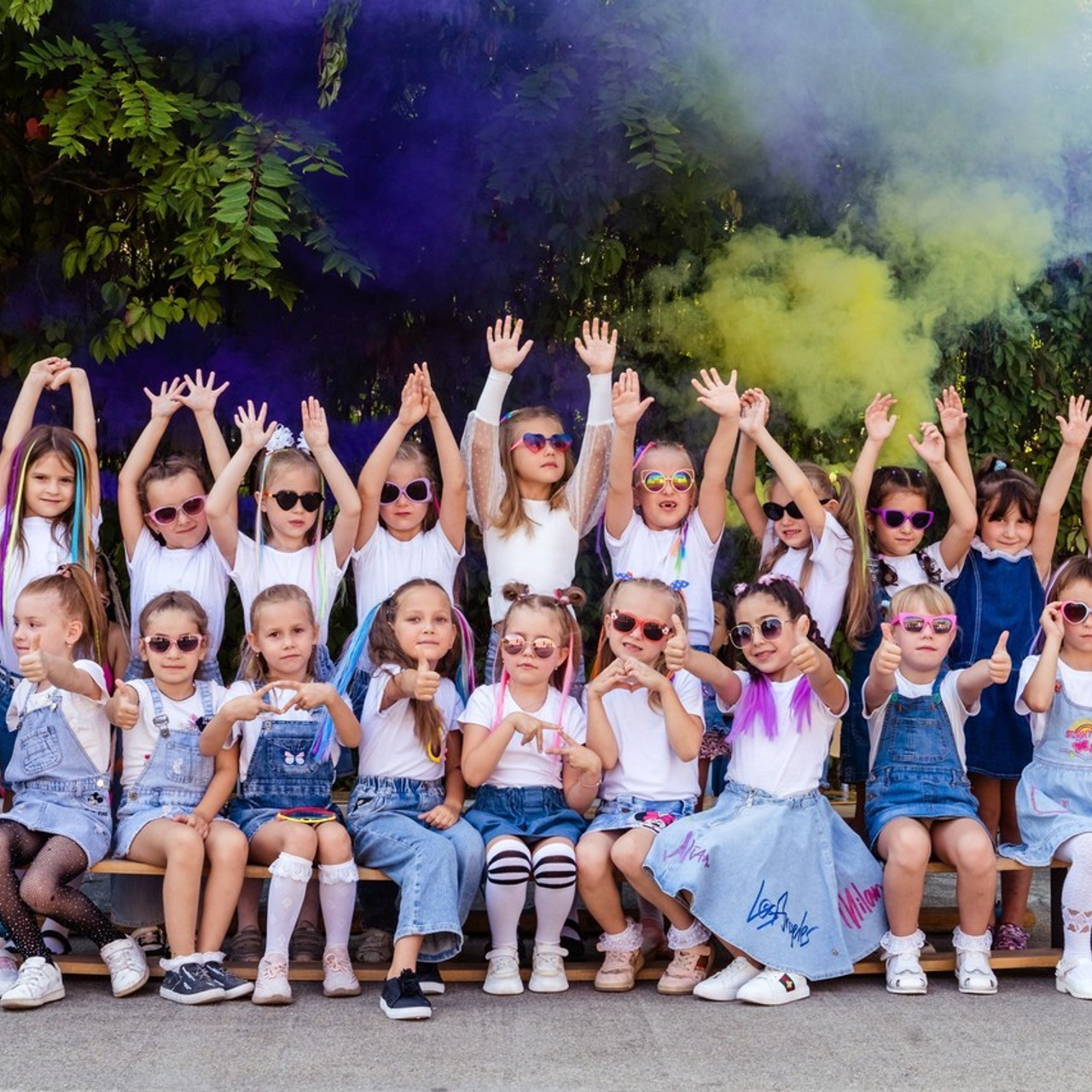 Съемка выпускного общая фотография портрет школьника фотокнига. Выпускные альбомы в Новороссийске и Краснодарском крае