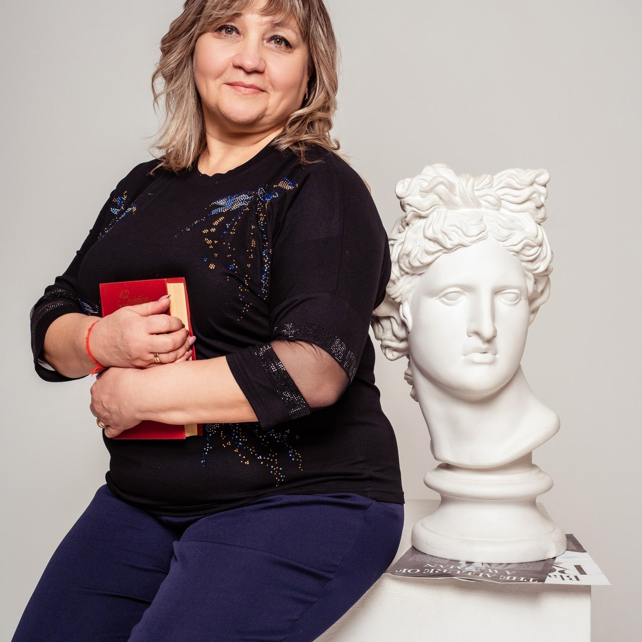 Съемка выпускного общая фотография портрет школьника фотокнига. Выпускные альбомы в Новороссийске и Краснодарском крае