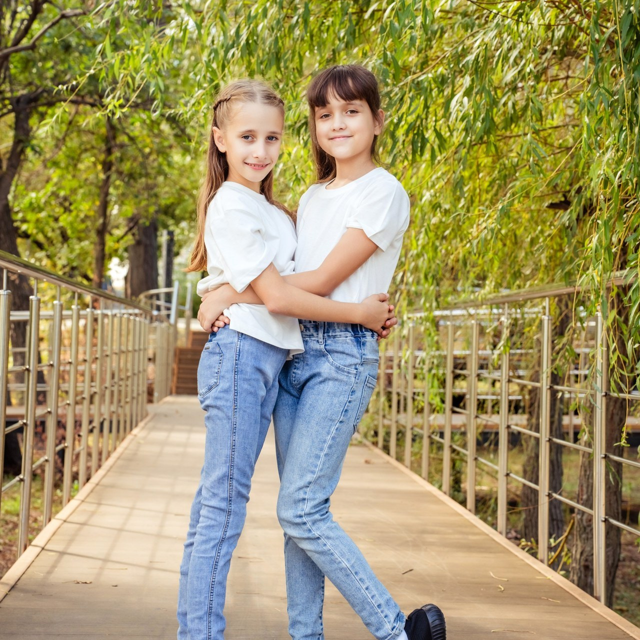 Съемка выпускного общая фотография портрет школьника фотокнига. Выпускные альбомы в Новороссийске и Краснодарском крае