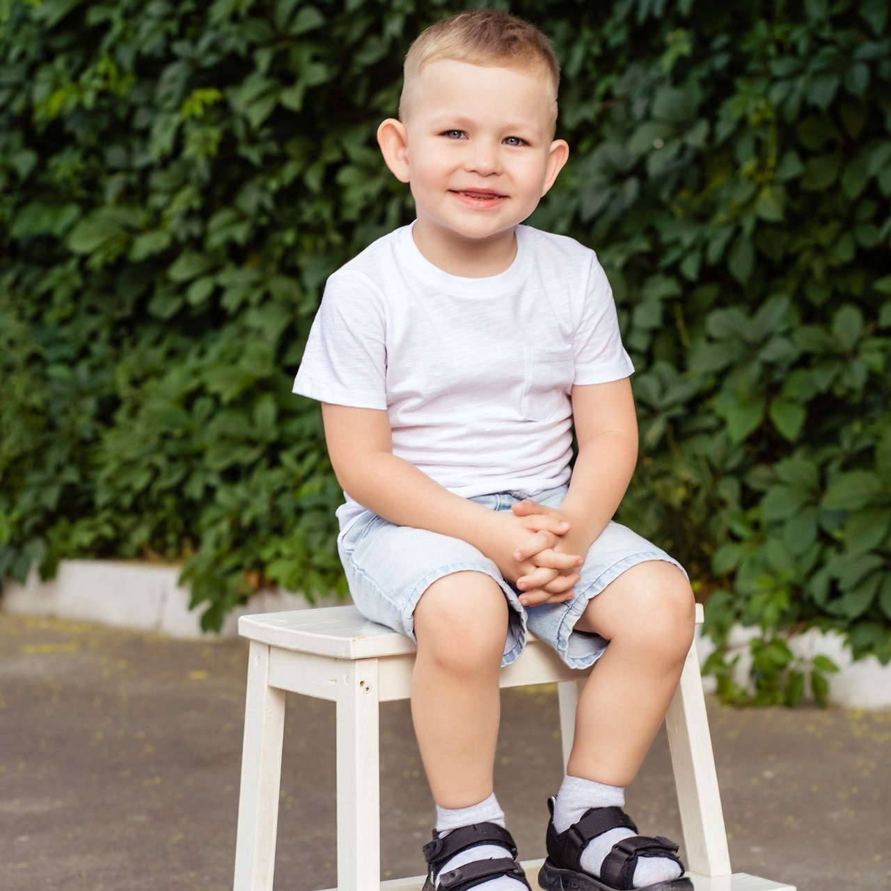 Съемка выпускного общая фотография портрет школьника фотокнига. Выпускные альбомы в Новороссийске и Краснодарском крае