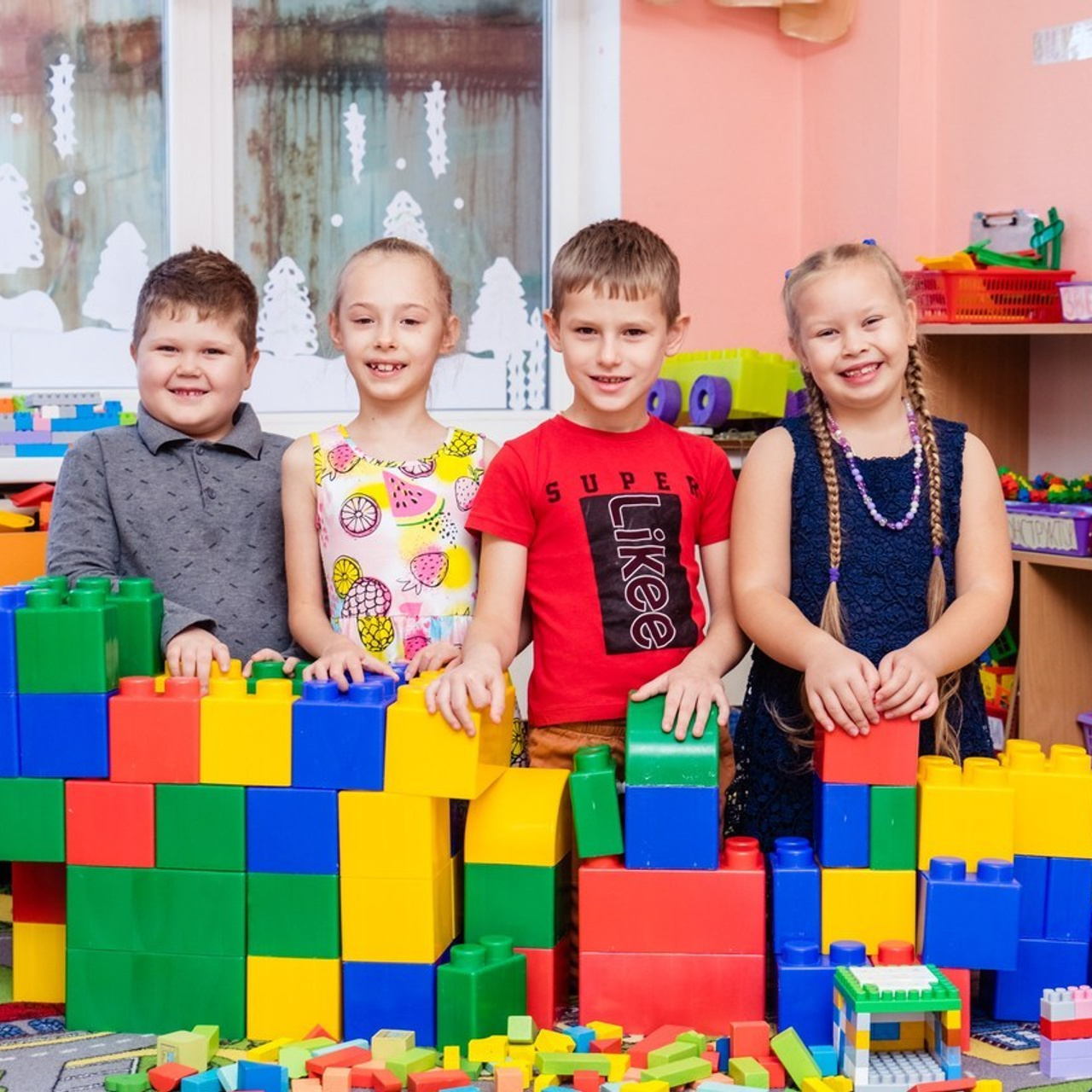 Съемка выпускного общая фотография портрет школьника фотокнига. Выпускные альбомы в Новороссийске и Краснодарском крае