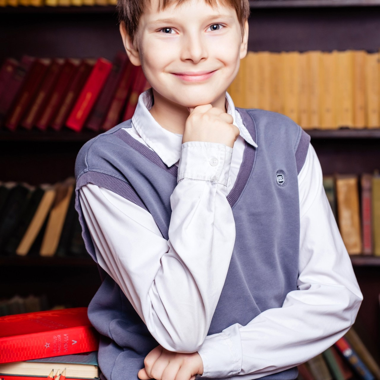 Съемка выпускного общая фотография портрет школьника фотокнига. Выпускные альбомы в Новороссийске и Краснодарском крае