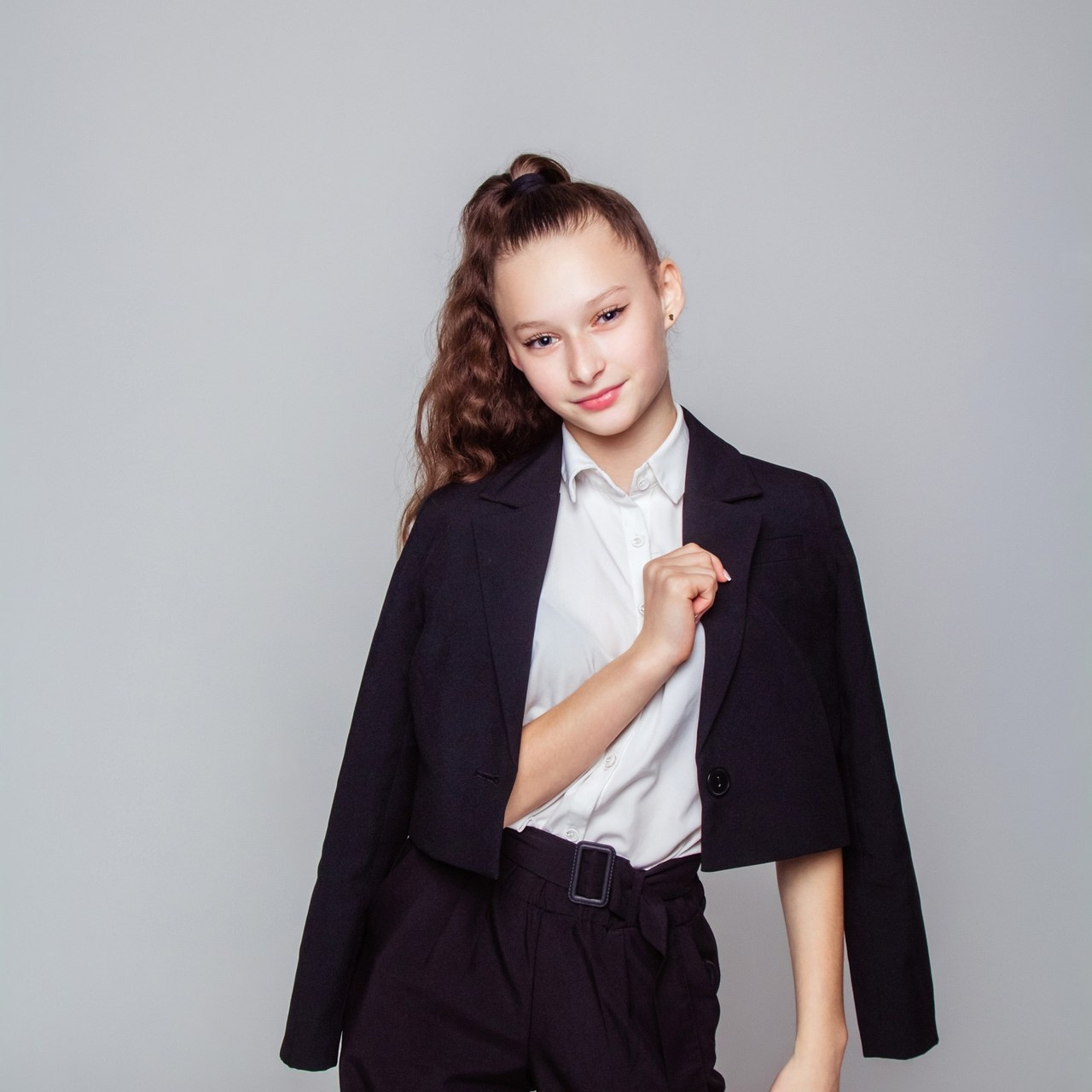 Съемка выпускного общая фотография портрет школьника фотокнига. Выпускные альбомы в Новороссийске и Краснодарском крае