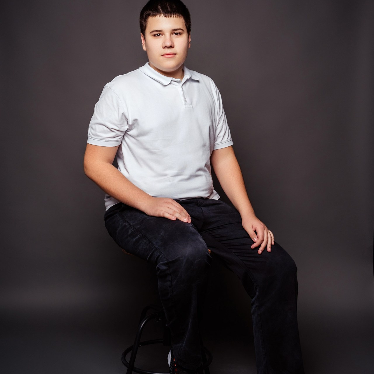 Съемка выпускного общая фотография портрет школьника фотокнига. Выпускные альбомы в Новороссийске и Краснодарском крае