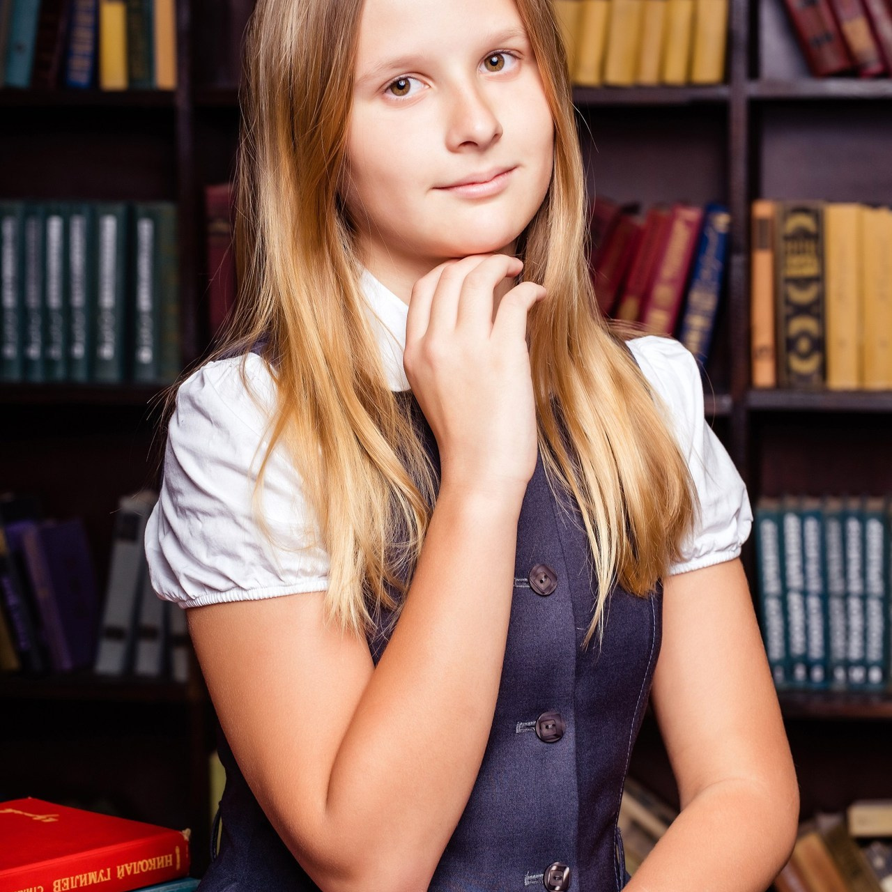 Съемка выпускного общая фотография портрет школьника фотокнига. Выпускные альбомы в Новороссийске и Краснодарском крае