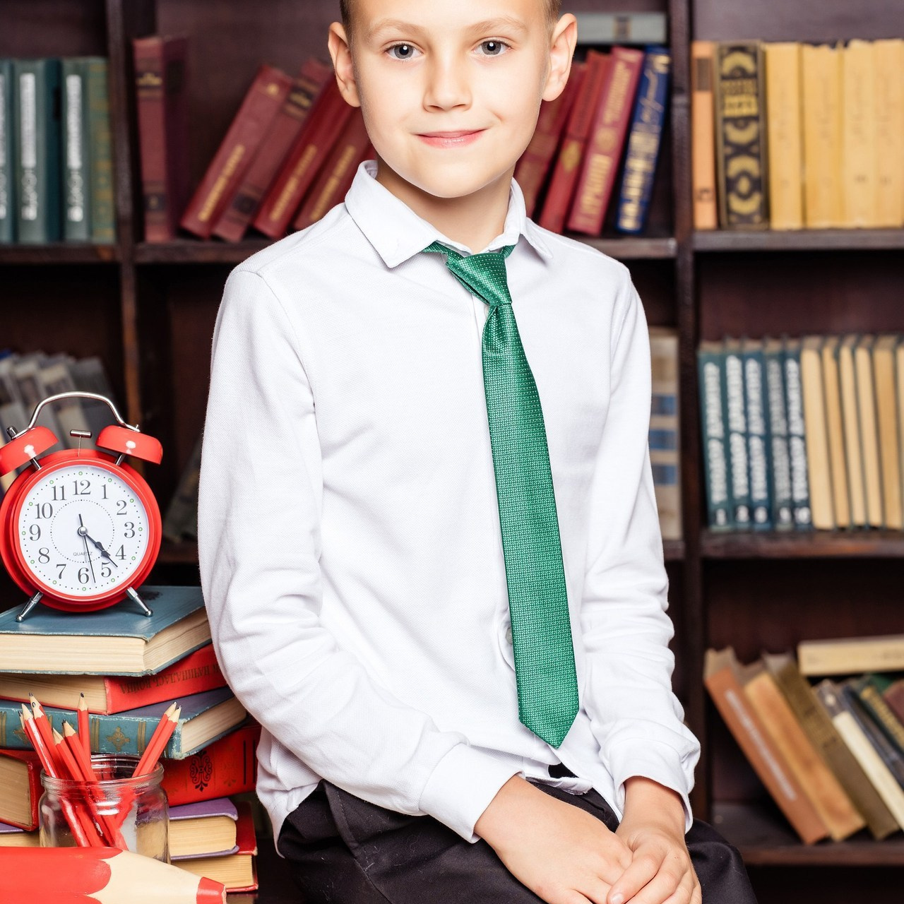 Съемка выпускного общая фотография портрет школьника фотокнига. Выпускные альбомы в Новороссийске и Краснодарском крае