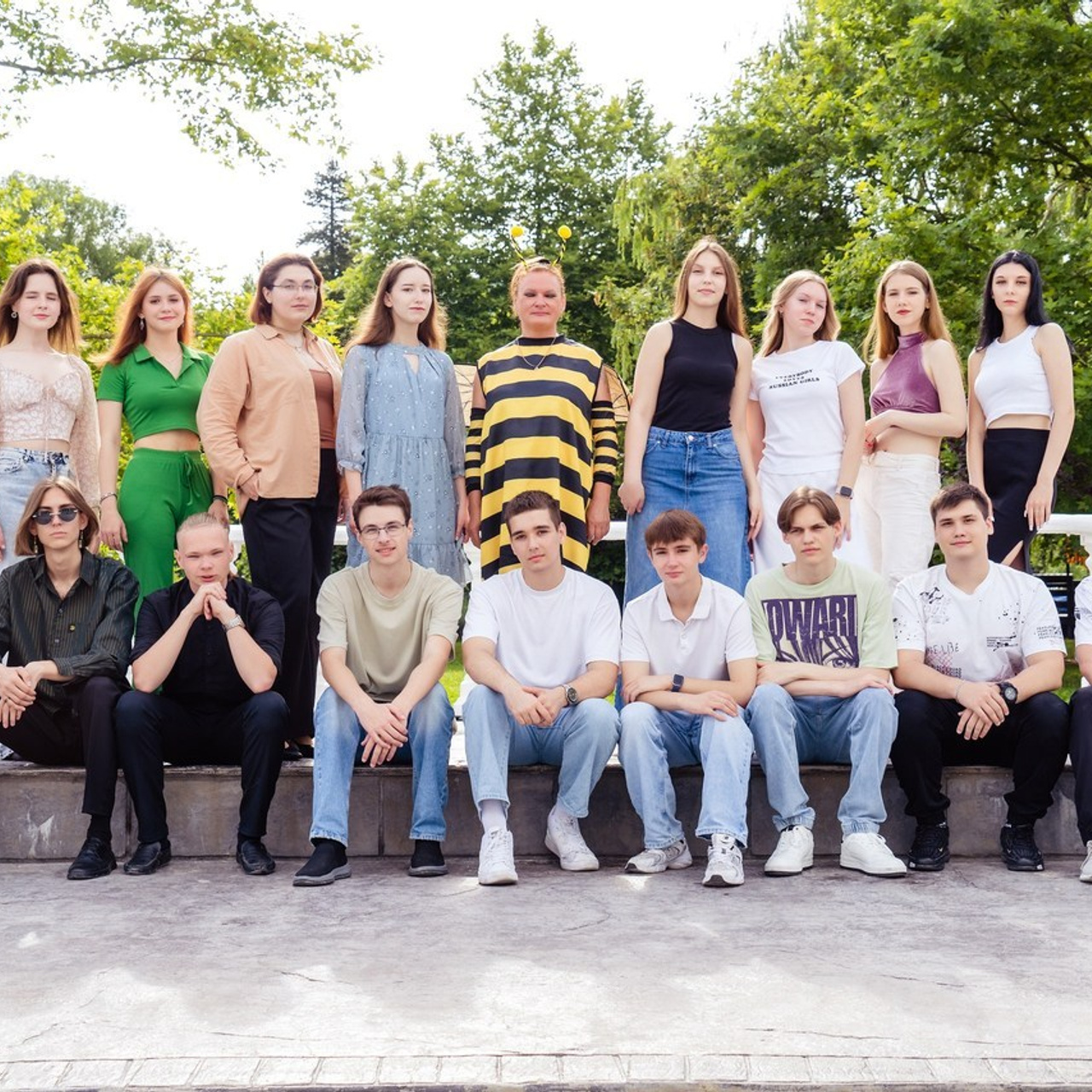 Съемка выпускного общая фотография портрет школьника фотокнига. Выпускные альбомы в Новороссийске и Краснодарском крае