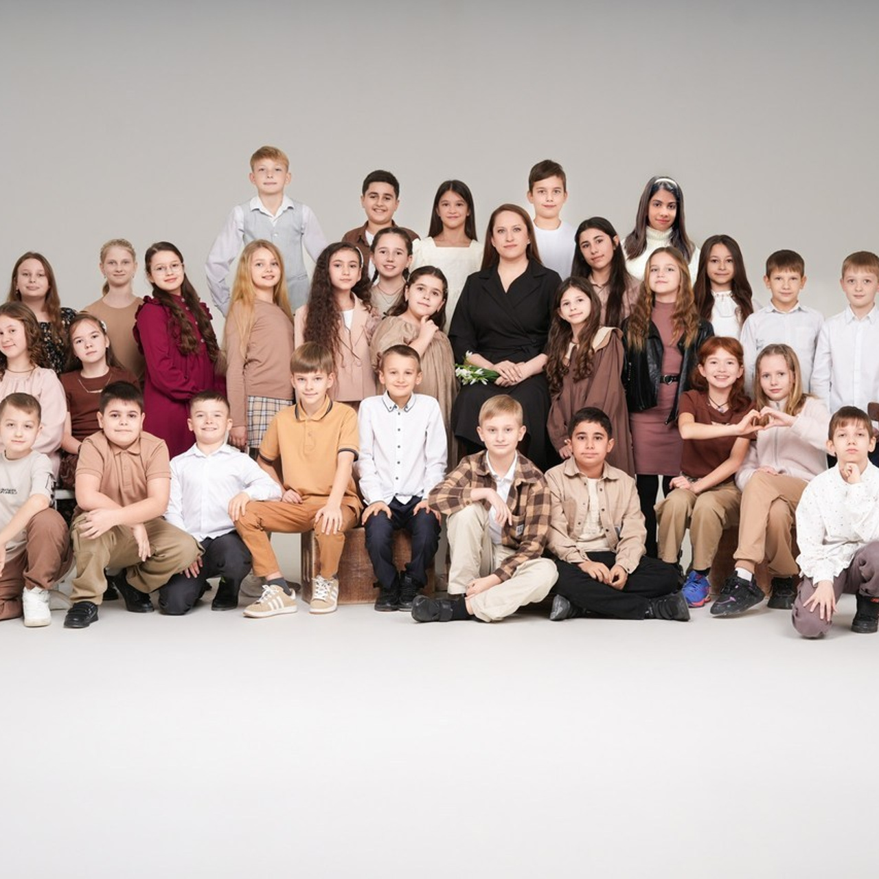 Выпускные альбомы Сочи Адлер. СТИЛЬНЫЙ ВЫПУСКНОЙ АЛЬБОМ СОЧИ АДЛЕР