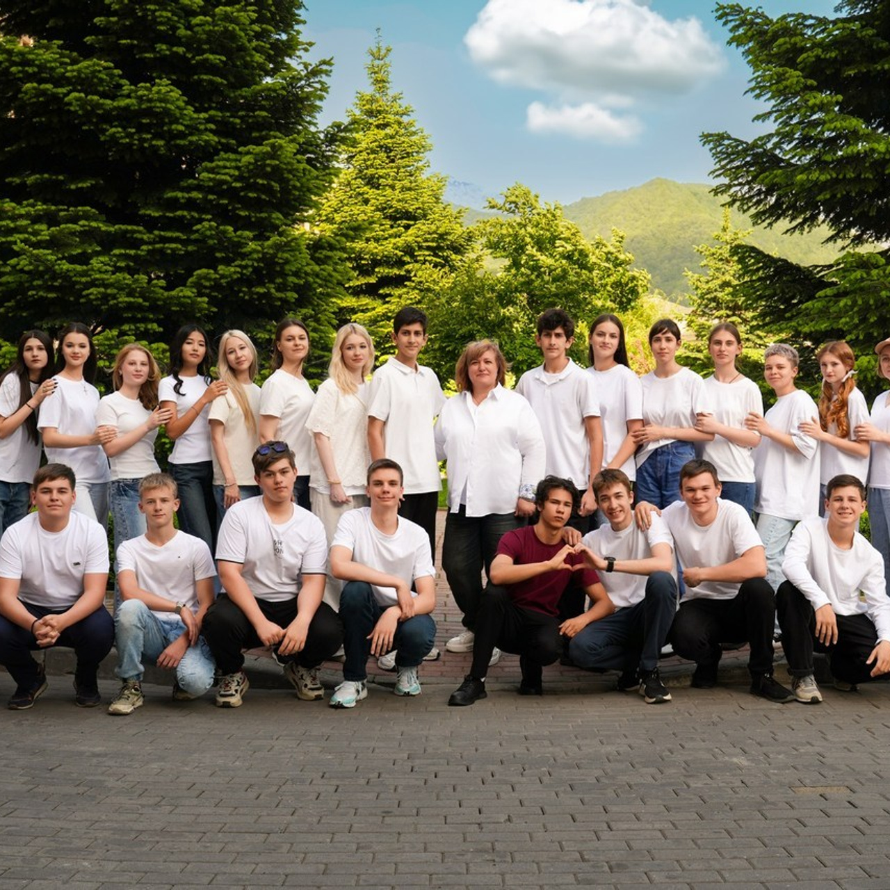 Выпускные альбомы Сочи Адлер. СТИЛЬНЫЙ ВЫПУСКНОЙ АЛЬБОМ СОЧИ АДЛЕР