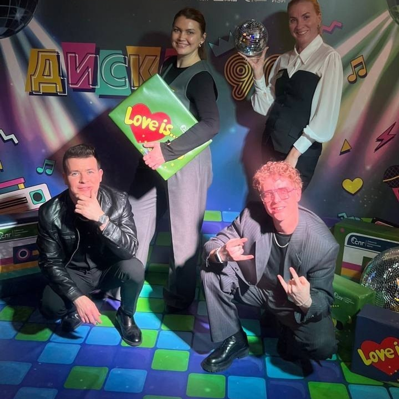 Новогодняя вечеринка в стиле 90-х для компании СПГ. Event-агентство «Апельсин» Ижевск