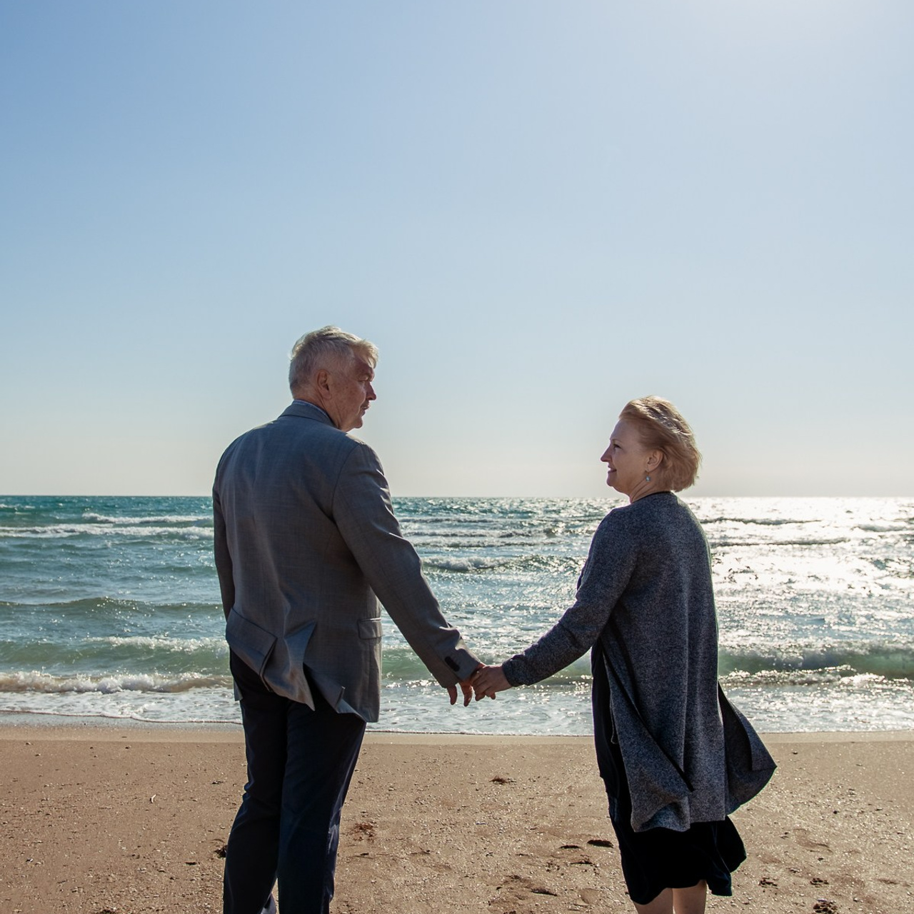 Сергей и Ирина — в объятиях волн