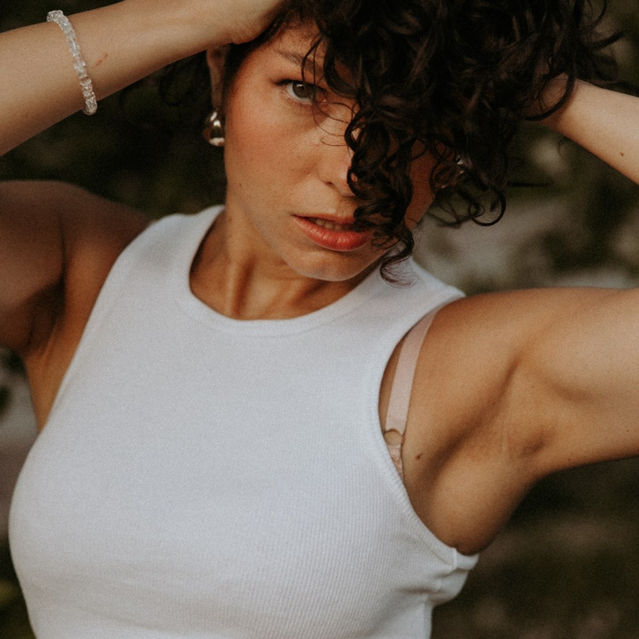 Фотосессия девушки на природе