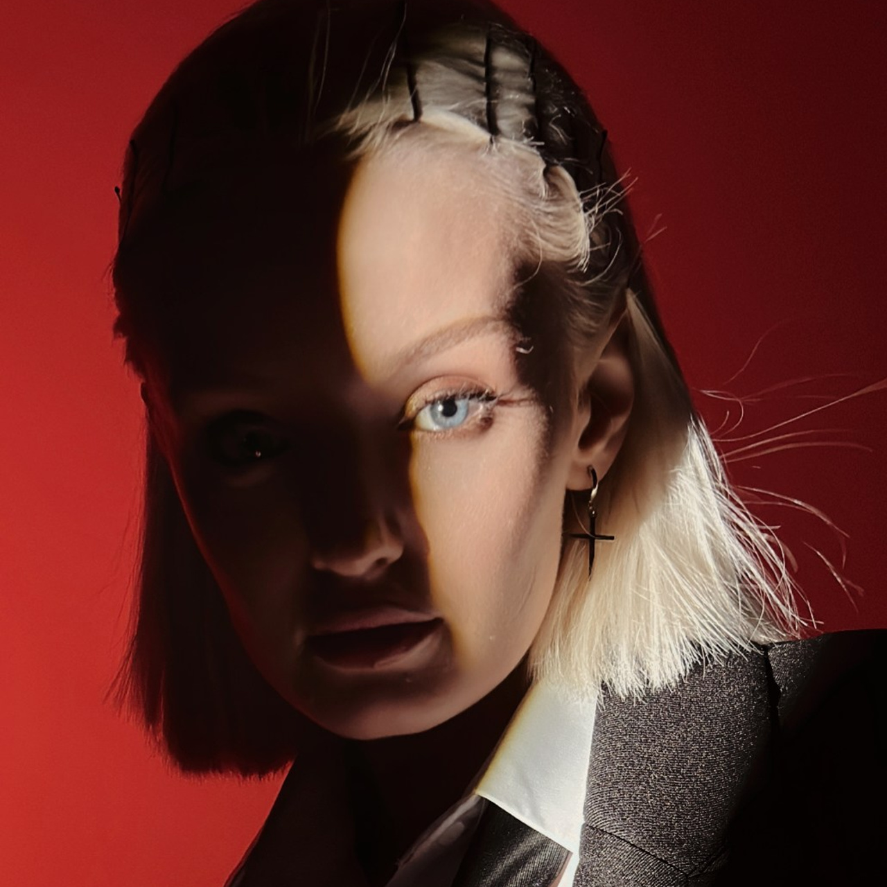 Мобильный контент. Создание ИИ контента, фотосессии, инфографика в Москве