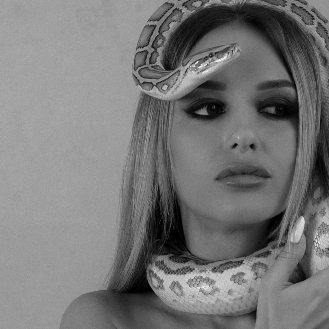 Фотосессии со змеей