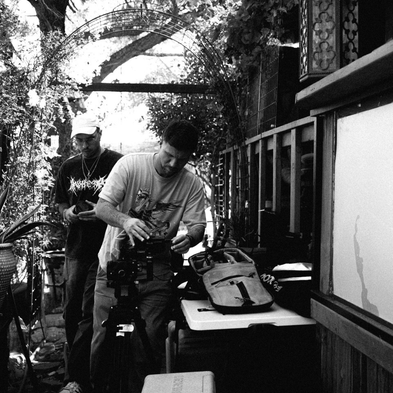 R e v i e w s. Portrait and backstage photographer Nina Crane