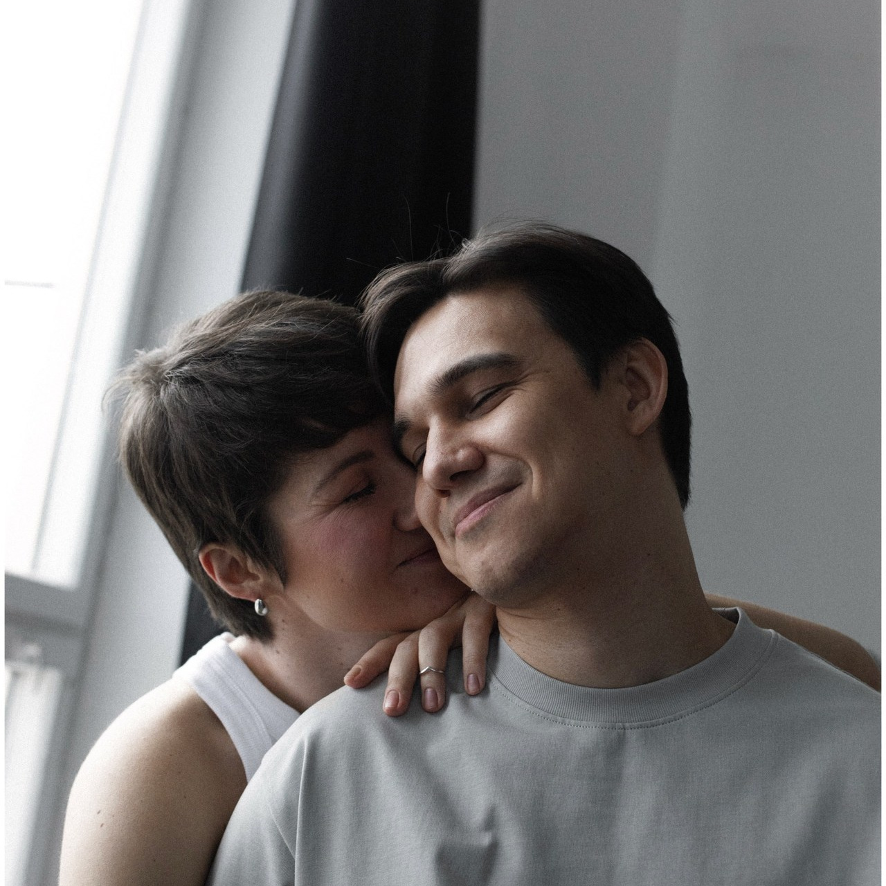 R e v i e w s. Portrait and backstage photographer Nina Crane