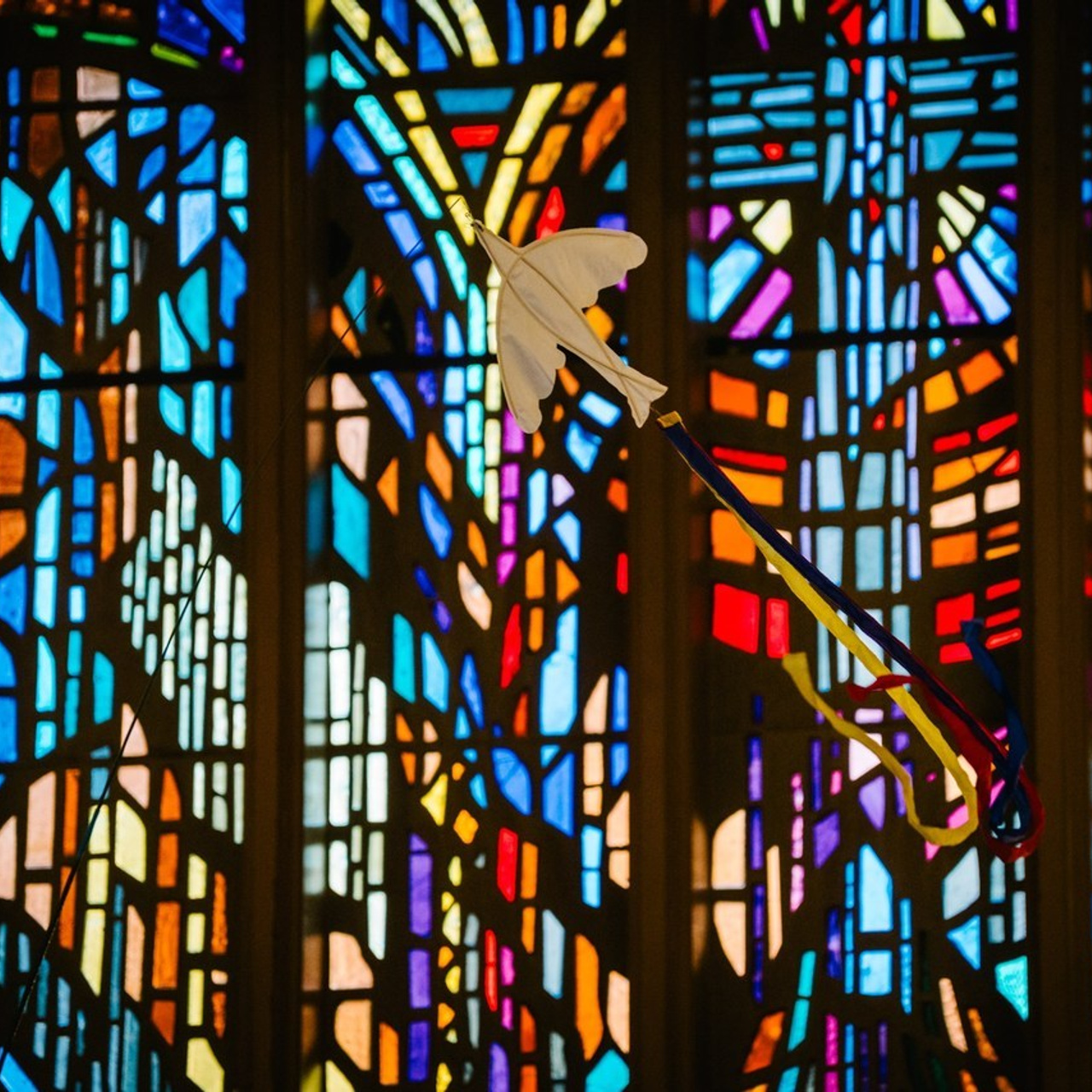 Reviews. Portraits and photojournalistic photograph