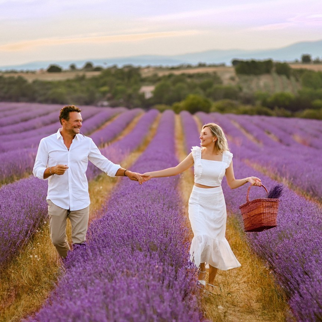 Feed back. Photographer in Provence Julia Lipiainen