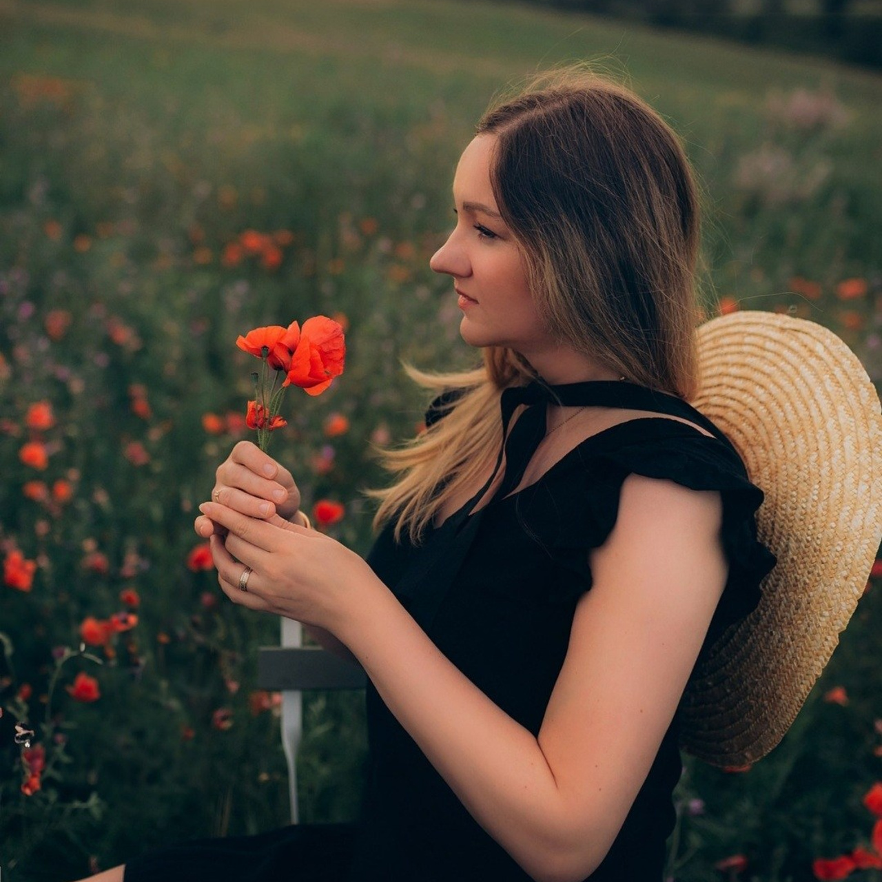 Feed back. Photographer in Provence Julia Lipiainen