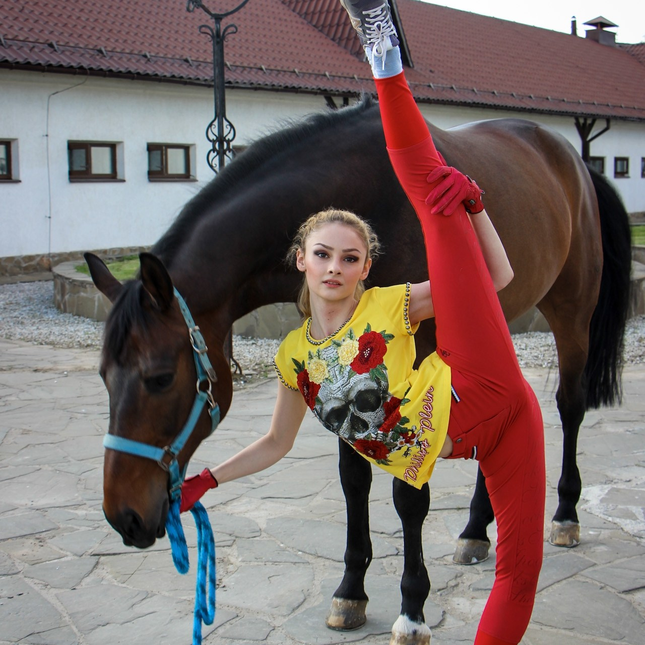 Цирковая 011. Fantastic-Bodies photo performance